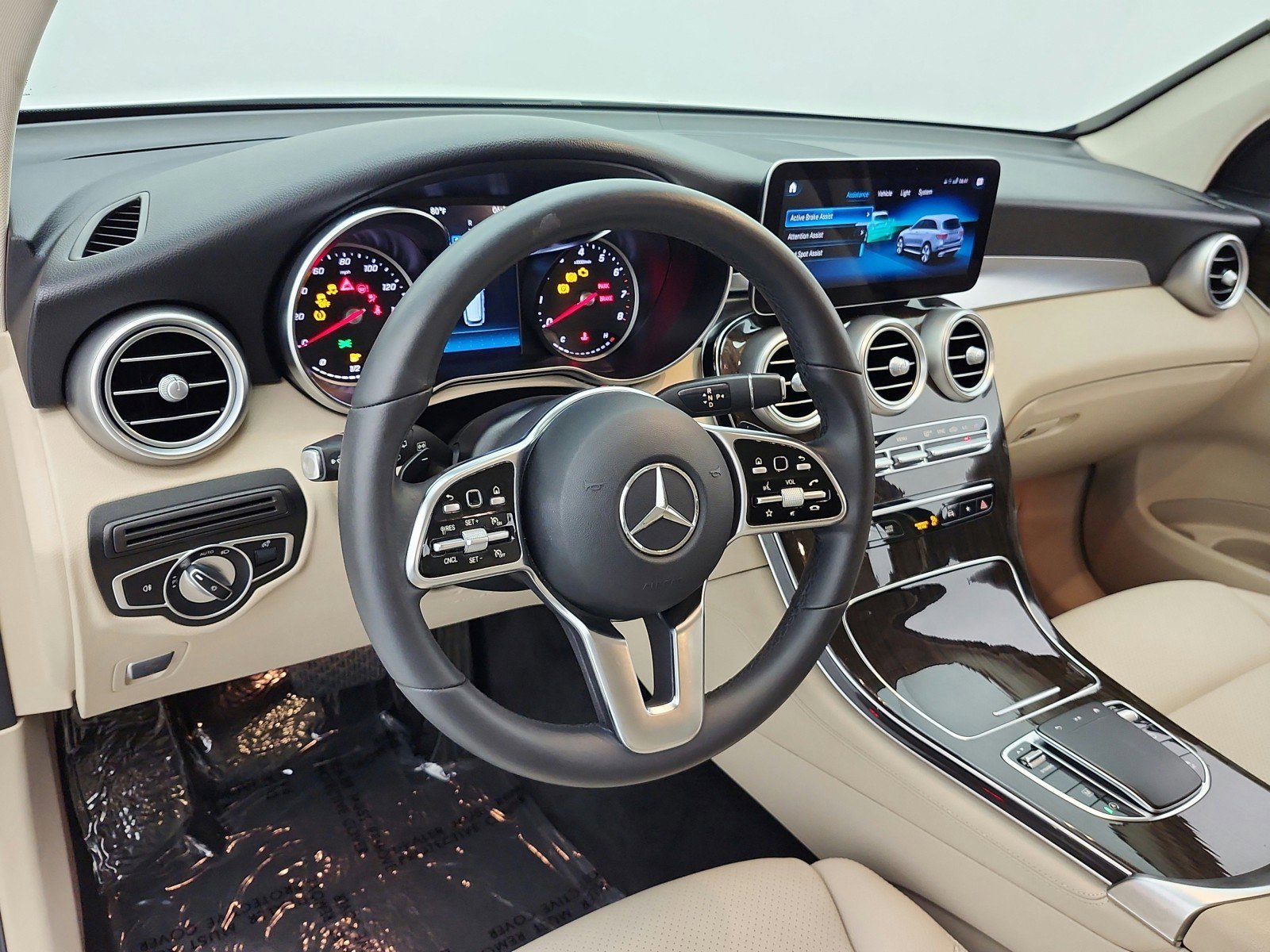 Used 2020 Mercedes-Benz GLC 300 4MATIC image 9