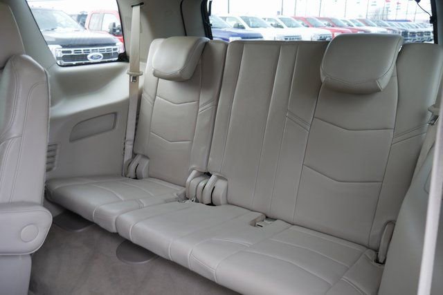 Used 2017 Cadillac Escalade Luxury image 28