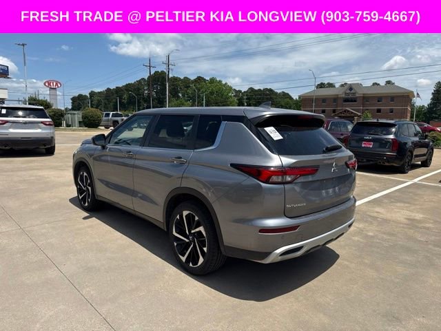 Used 2022 Mitsubishi Outlander SEL Black Edition FWD image 6