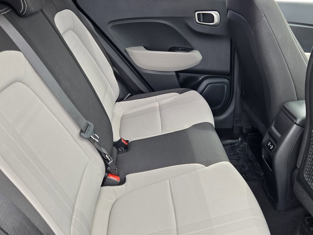 Certified 2024 Hyundai Venue SEL FWD image 15