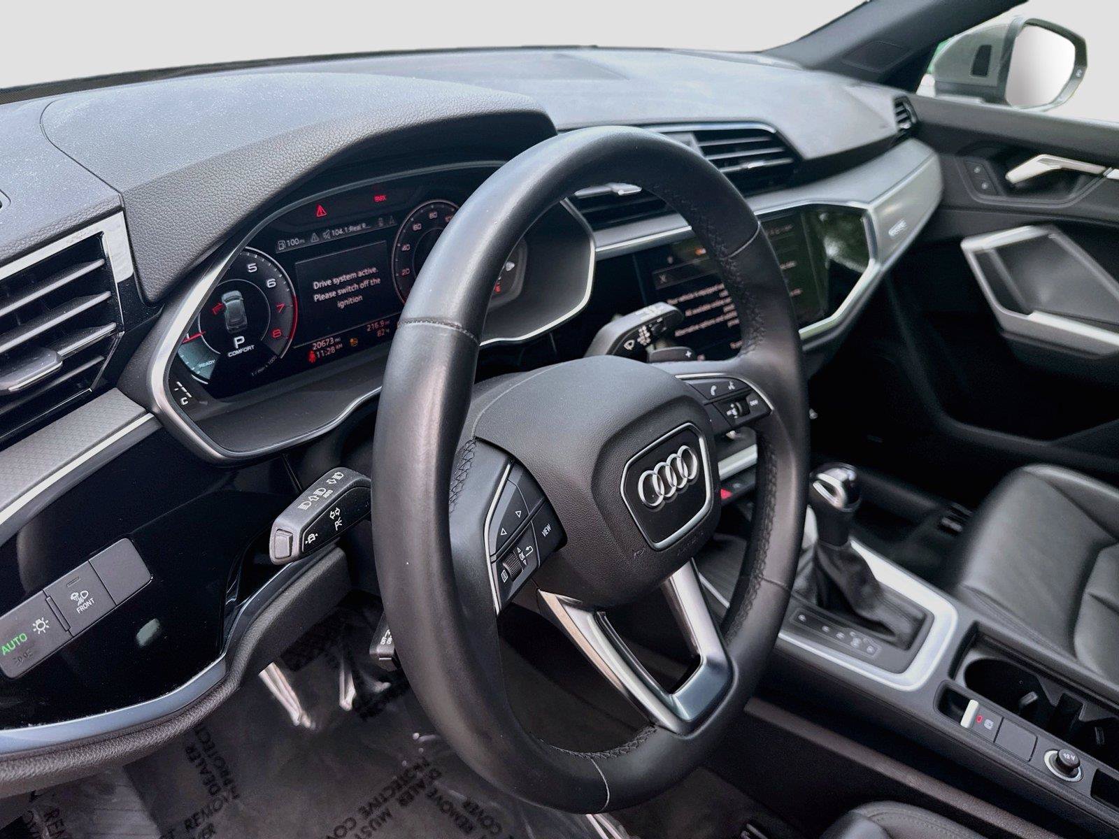 Used 2023 Audi Q3 2.0T Premium Plus w/ Premium Plus Package AWD/4WD image 9