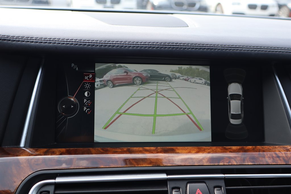 Used 2014 BMW 750Li xDrive AWD/4WD image 24