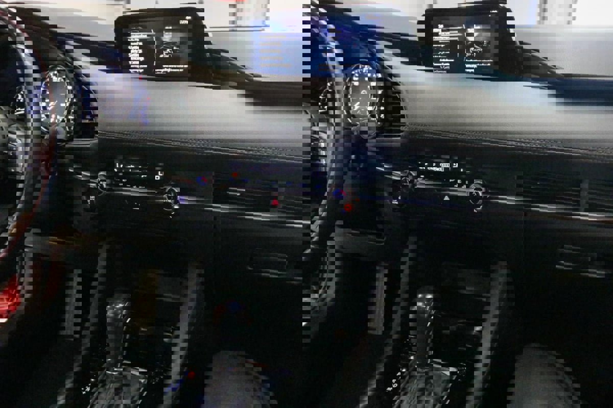 Used 2024 MAZDA MAZDA3 s image 23