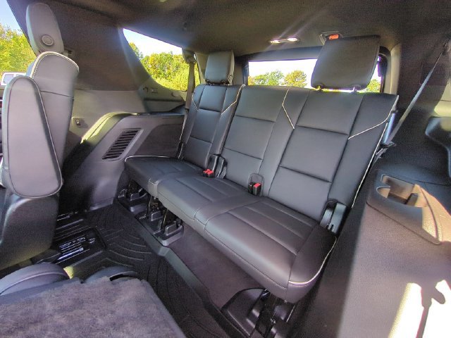Used 2023 Cadillac Escalade Premium Luxury AWD/4WD image 30