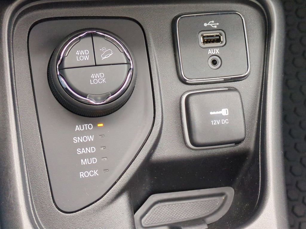 Used 2018 Jeep Compass Trailhawk w/ Leather Interior Group image 22