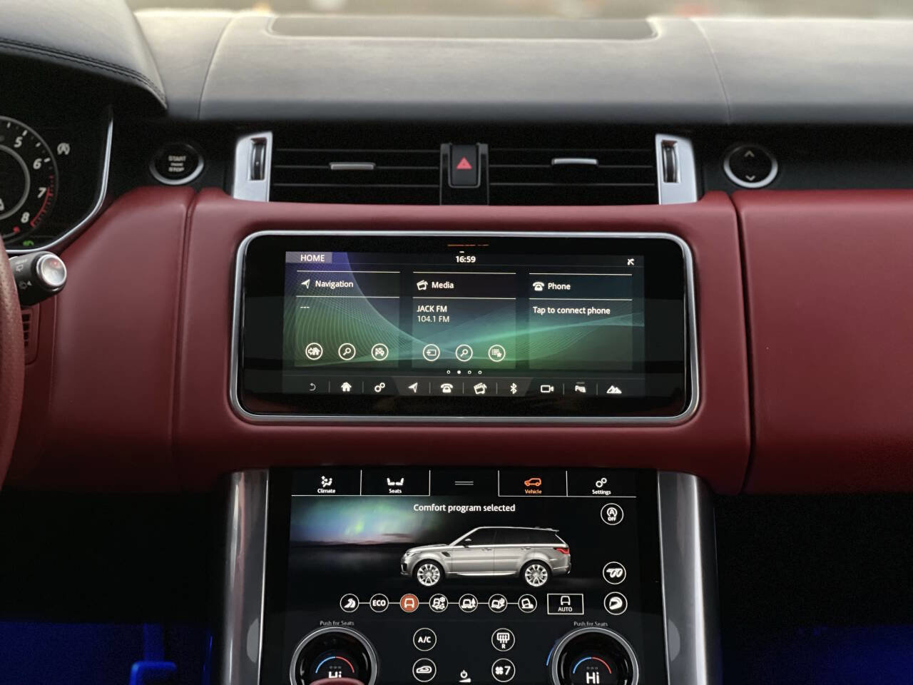 Used 2020 Land Rover Range Rover Sport SVR image 35