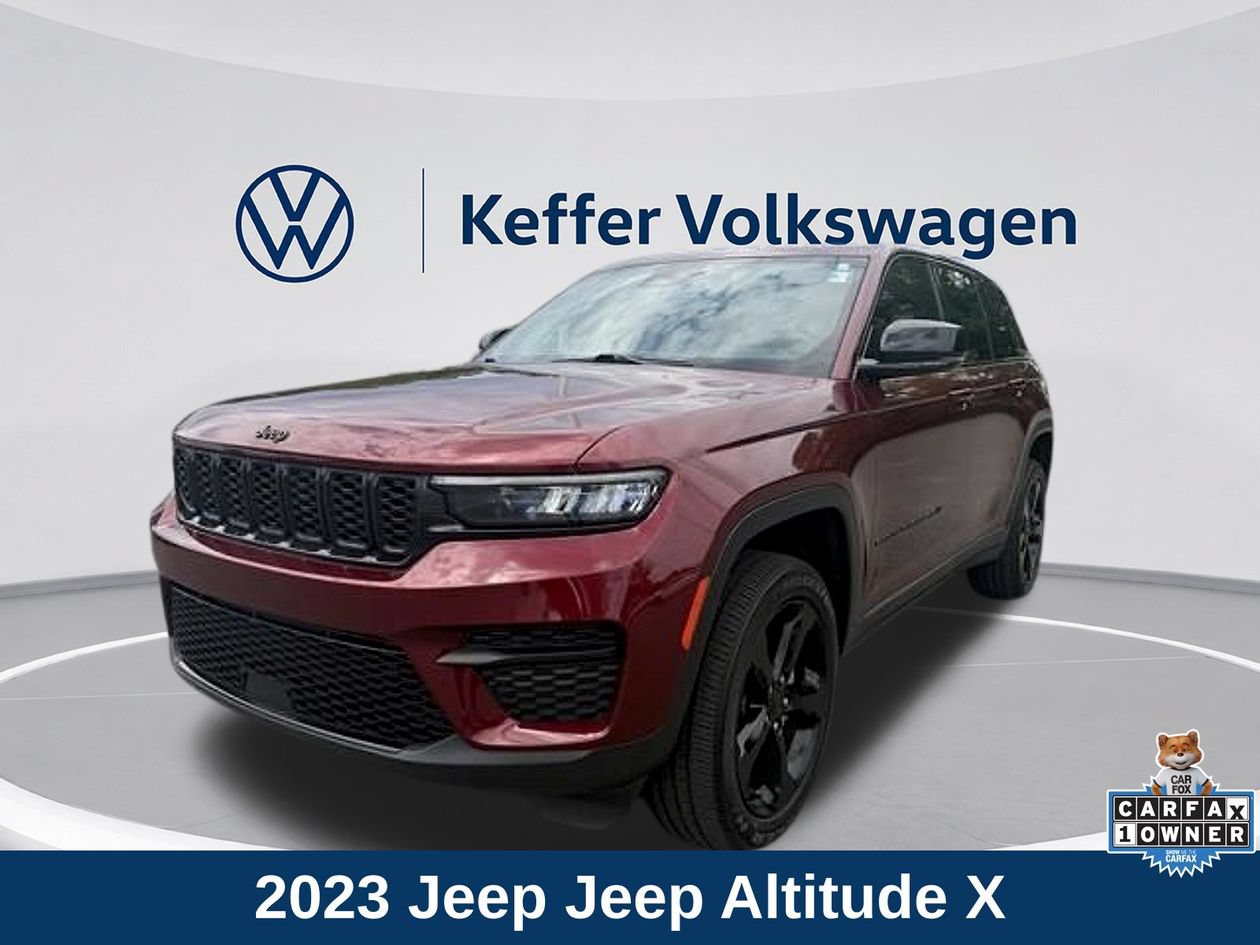Used 2023 Jeep Grand Cherokee Altitude