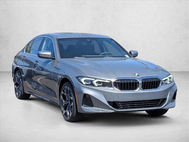 New 2026 BMW 330i xDrive Sedan w/ Convenience Package AWD/4WD image 6