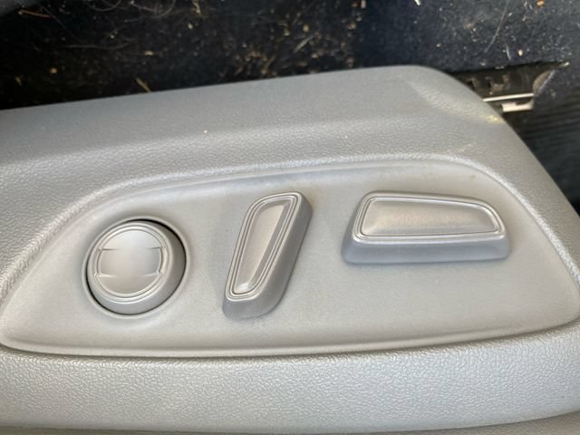 Used 2023 Toyota Highlander XLE FWD image 12