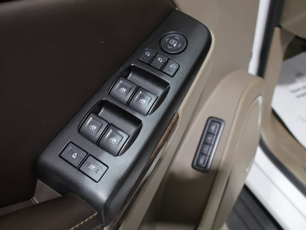 Used 2016 Chevrolet Suburban LT AWD/4WD image 14