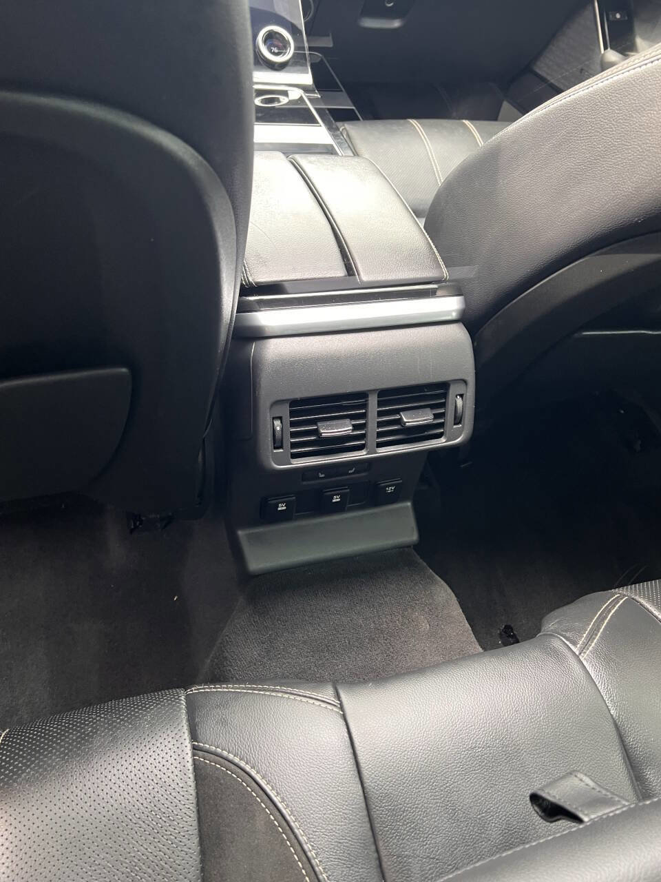 Used 2018 Land Rover Range Rover Velar R-Dynamic SE image 24