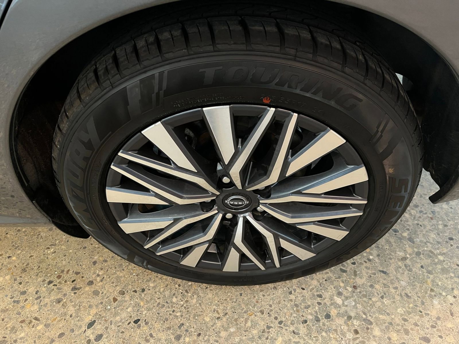 Used 2025 Nissan Altima 2.5 SV image 29