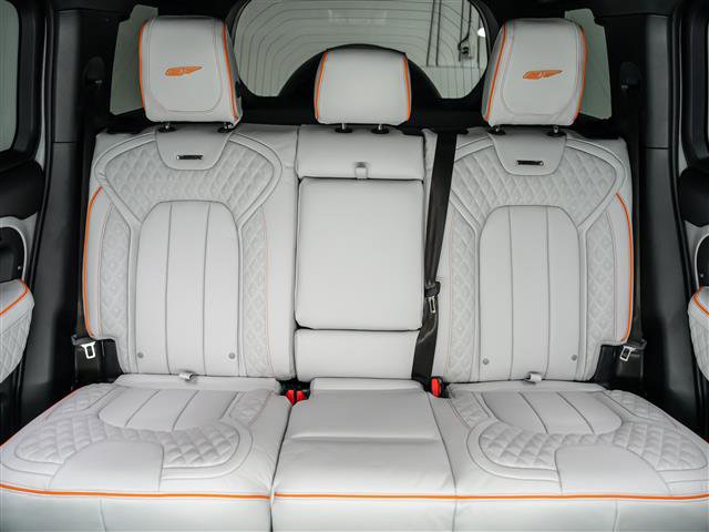 New 2026 Land Rover Defender 110 X-Dynamic SE AWD/4WD image 21