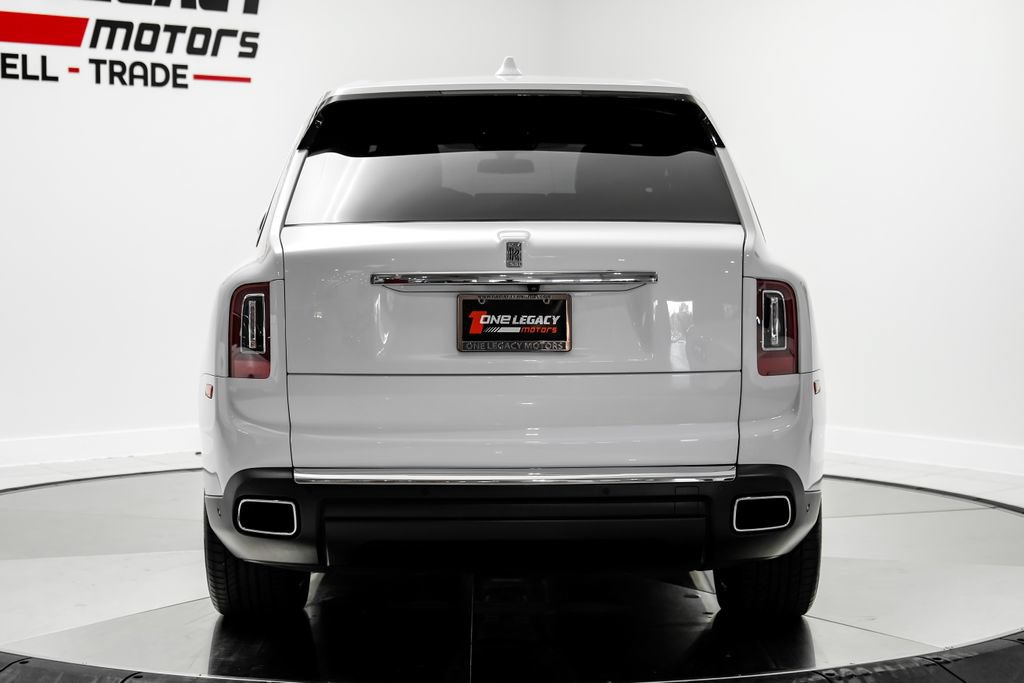Used 2022 Rolls-Royce Cullinan AWD/4WD image 10