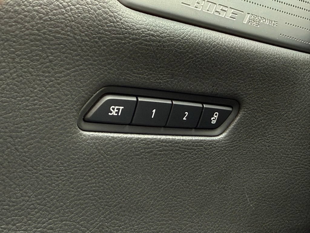 Used 2023 Cadillac XT6 Premium Luxury AWD/4WD image 25
