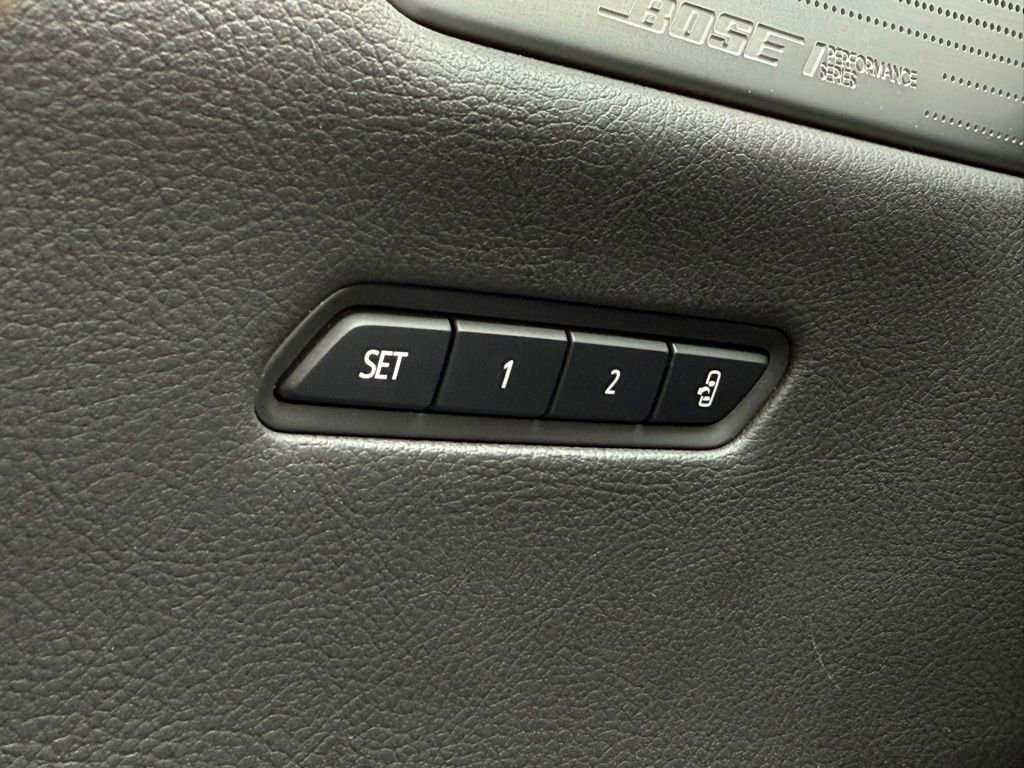 Used 2023 Cadillac XT6 Premium Luxury AWD/4WD image 25