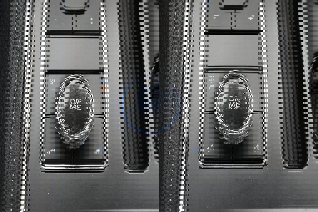 Used 2024 Ford Expedition XLT image 28