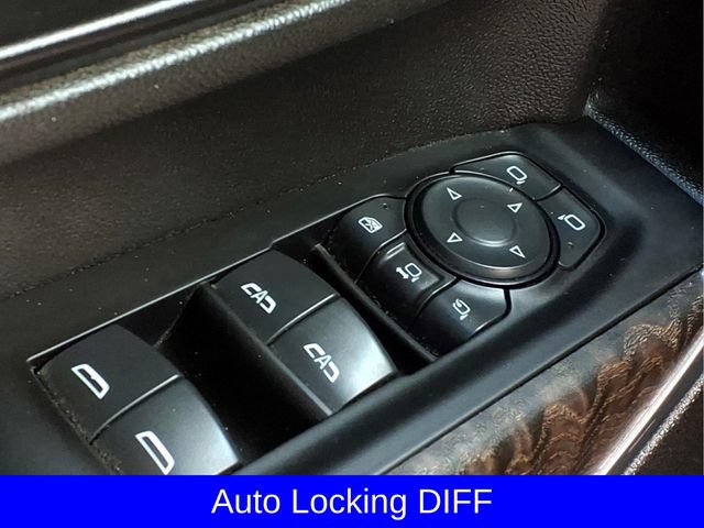 Used 2021 GMC Sierra 2500 Denali w/ Denali Black Diamond Edition AWD/4WD image 16