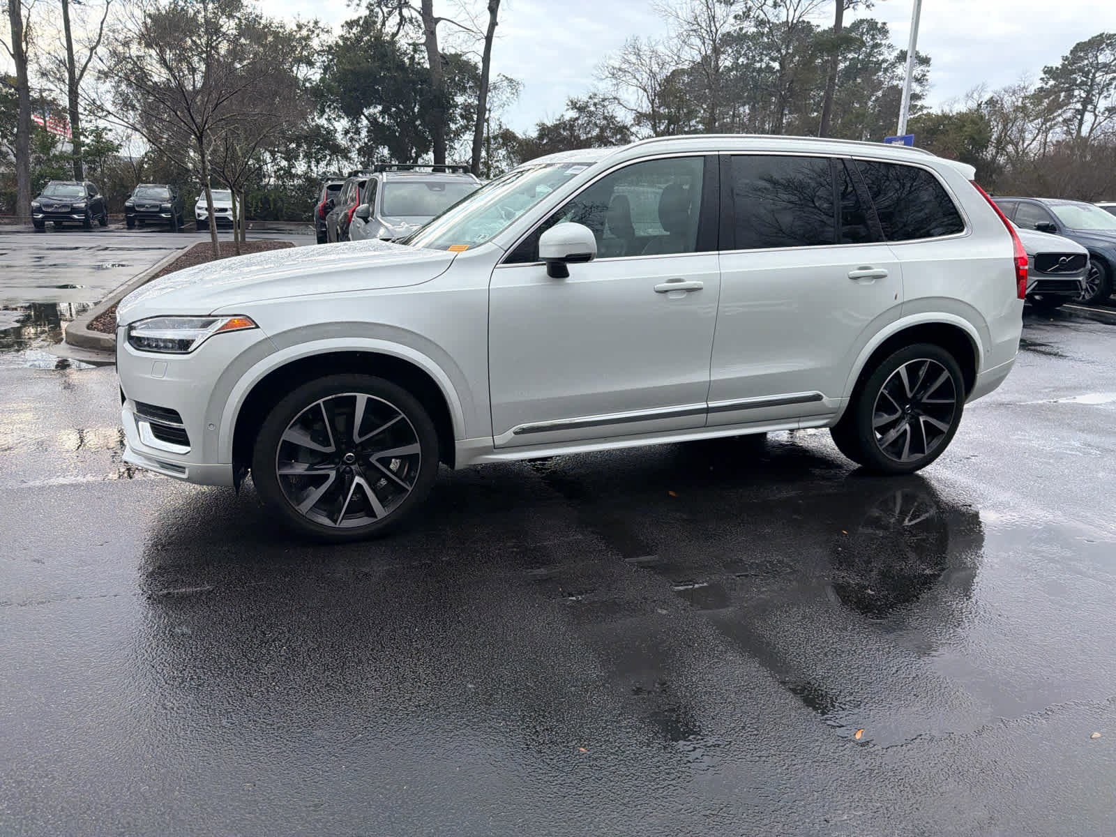 Certified 2024 Volvo XC90 B6 Plus w/ Protection Package Premier image 11