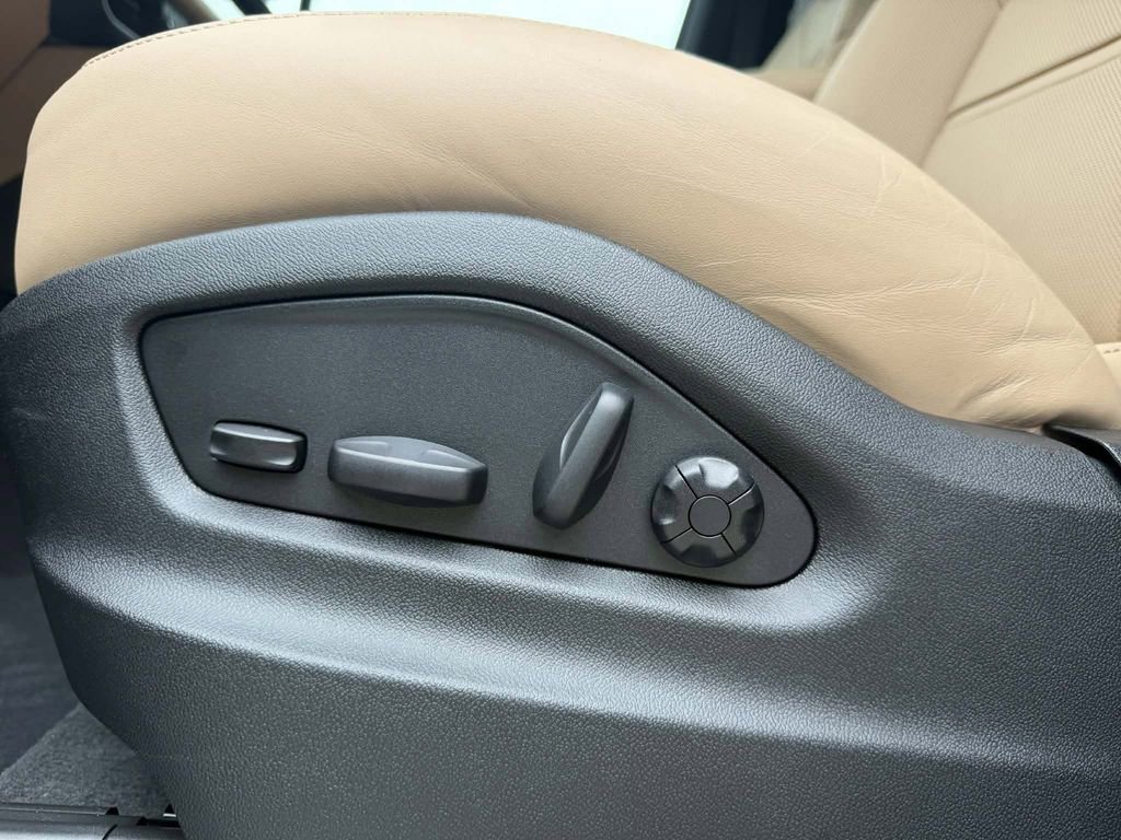 New 2026 Porsche Cayenne E-Hybrid AWD/4WD image 13
