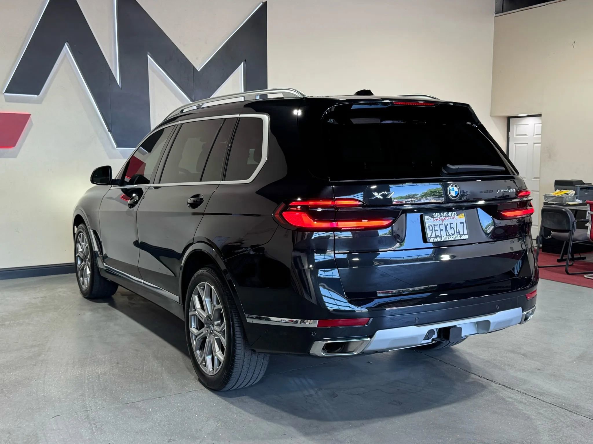 Used 2023 BMW X7 xDrive40i w/ Premium Package image 7