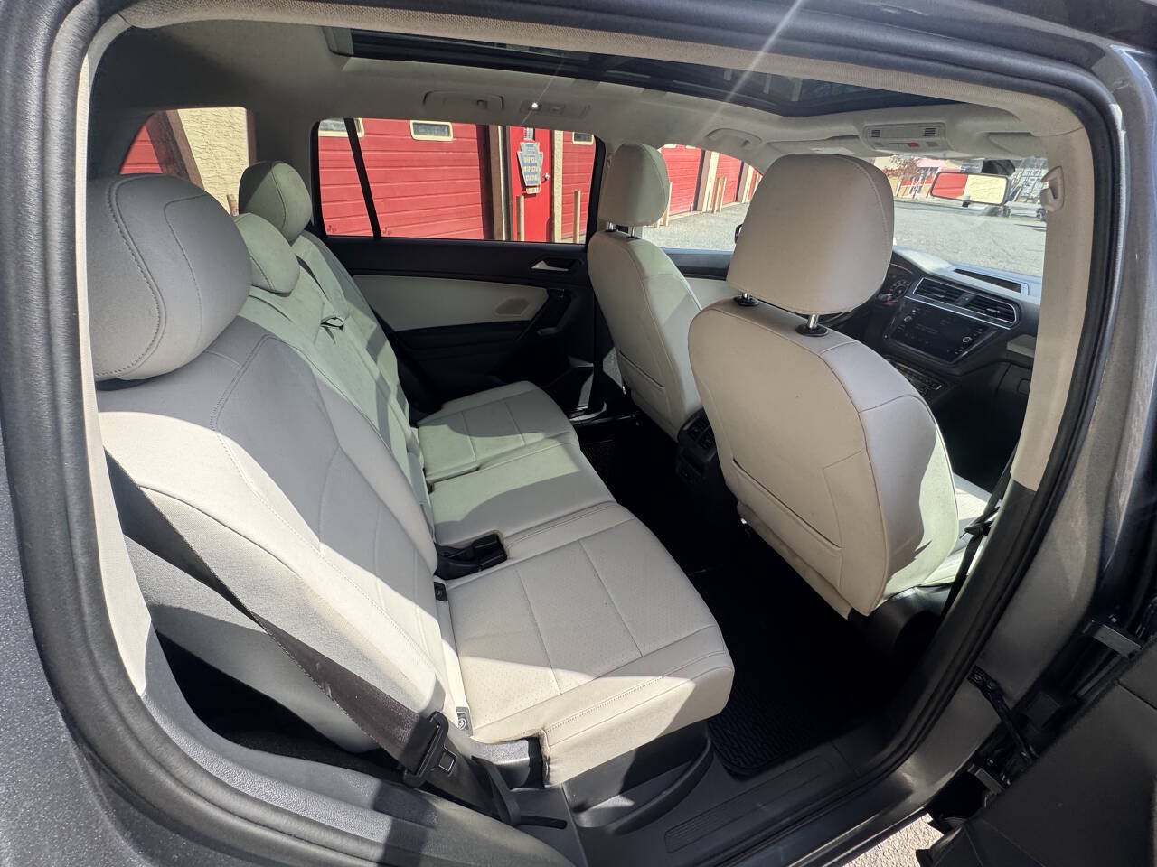 Used 2019 Volkswagen Tiguan SEL AWD/4WD image 21