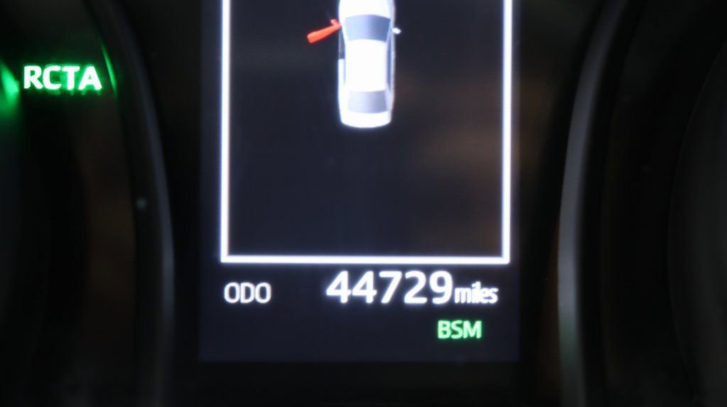 Used 2024 Toyota Camry SE w/ Cold Weather Package FWD image 19