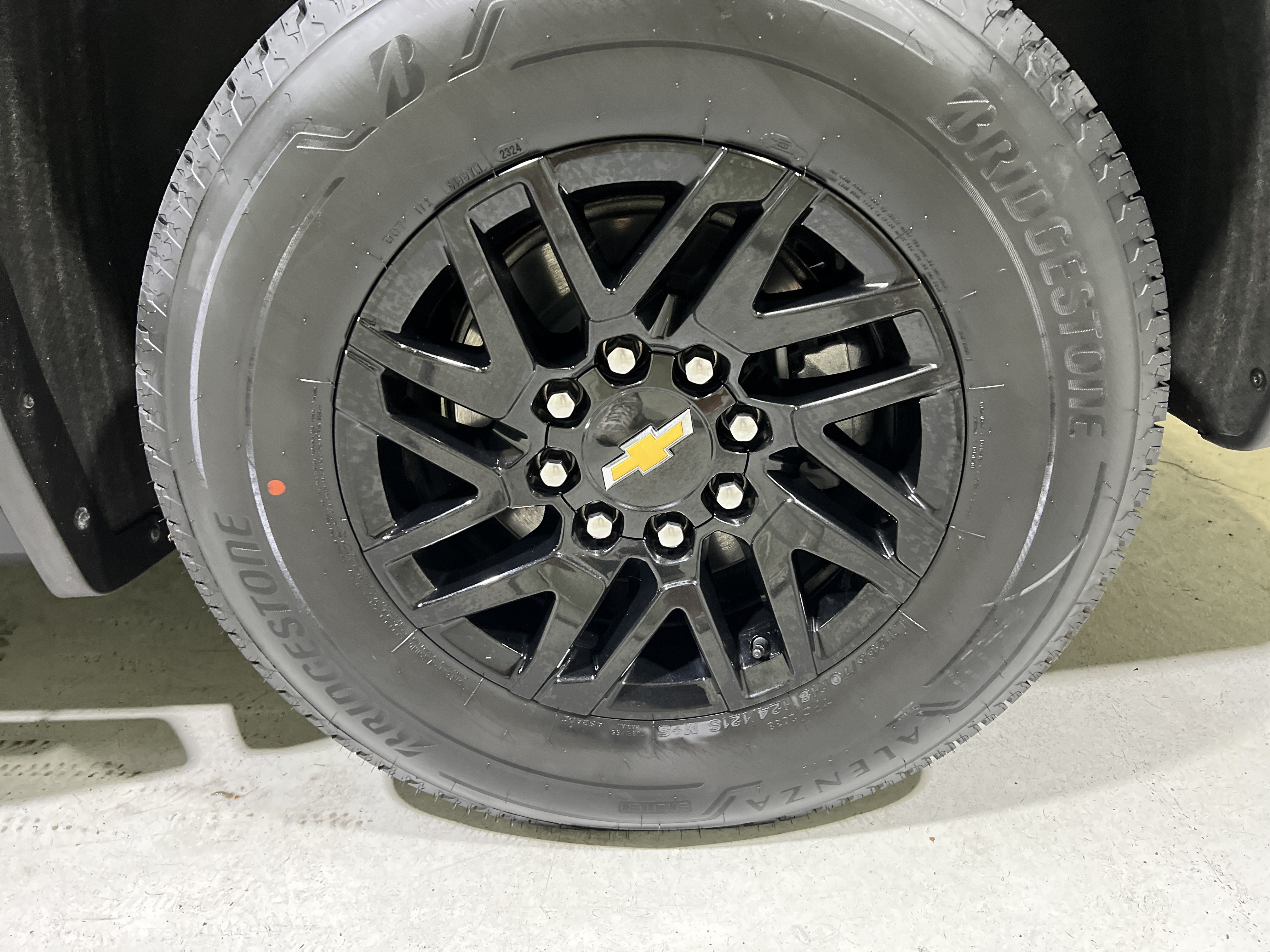 Certified 2025 Chevrolet Silverado EV LT AWD/4WD image 13