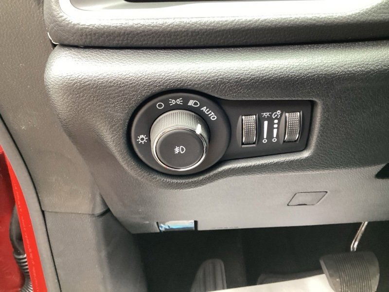 New 2026 Chrysler Pacifica Select image 28