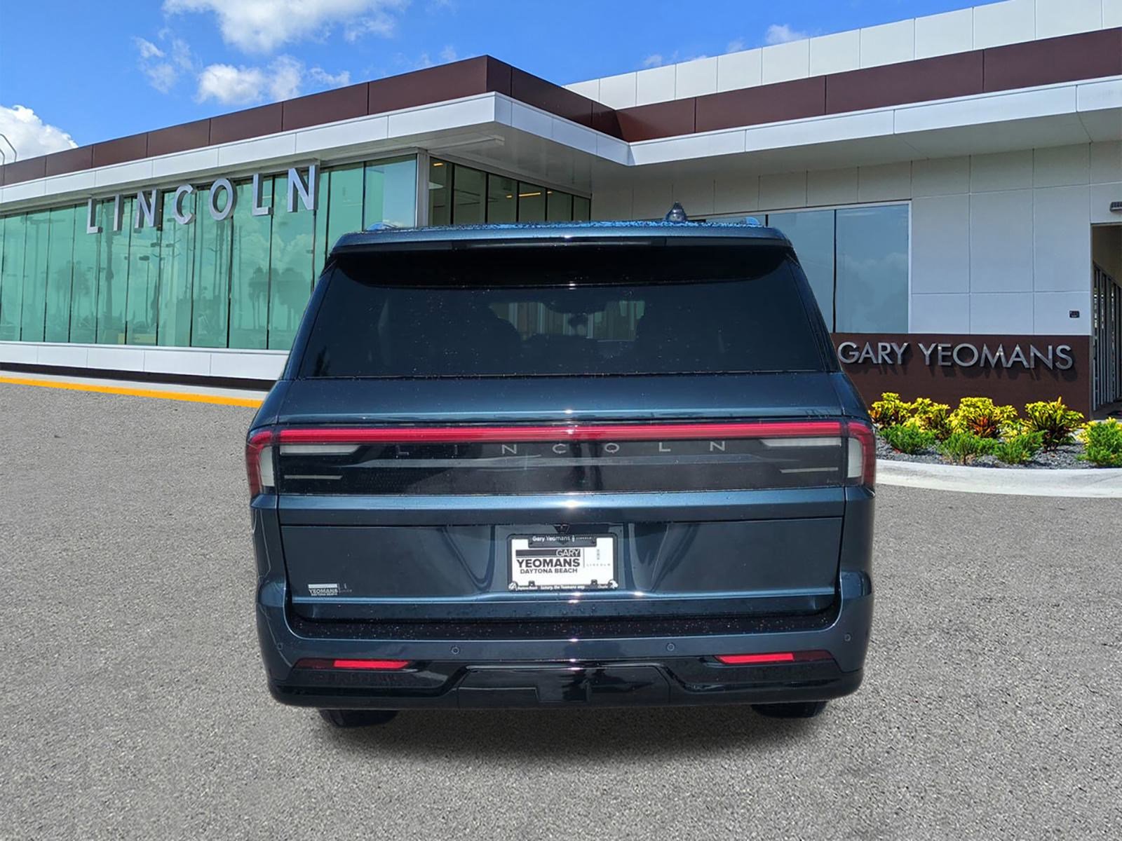 New 2025 Lincoln Navigator L Reserve image 5