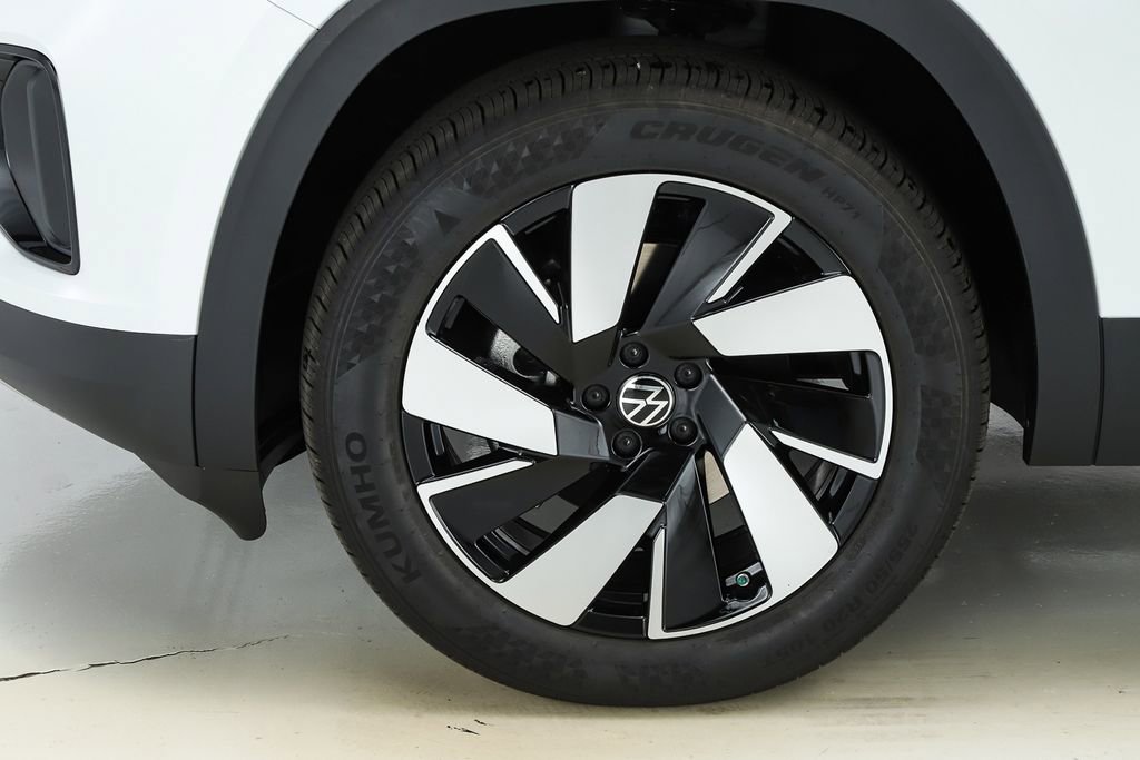 New 2026 Volkswagen Atlas Cross Sport SEL image 5