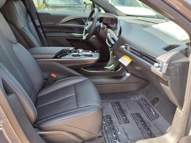 New 2026 Cadillac Lyriq Luxury w/ LPO, Floor Liner Package RWD image 9