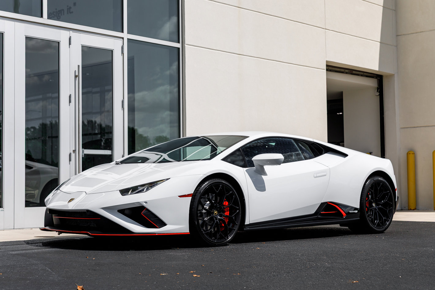 Used 2022 Lamborghini Huracan EVO RWD image 6