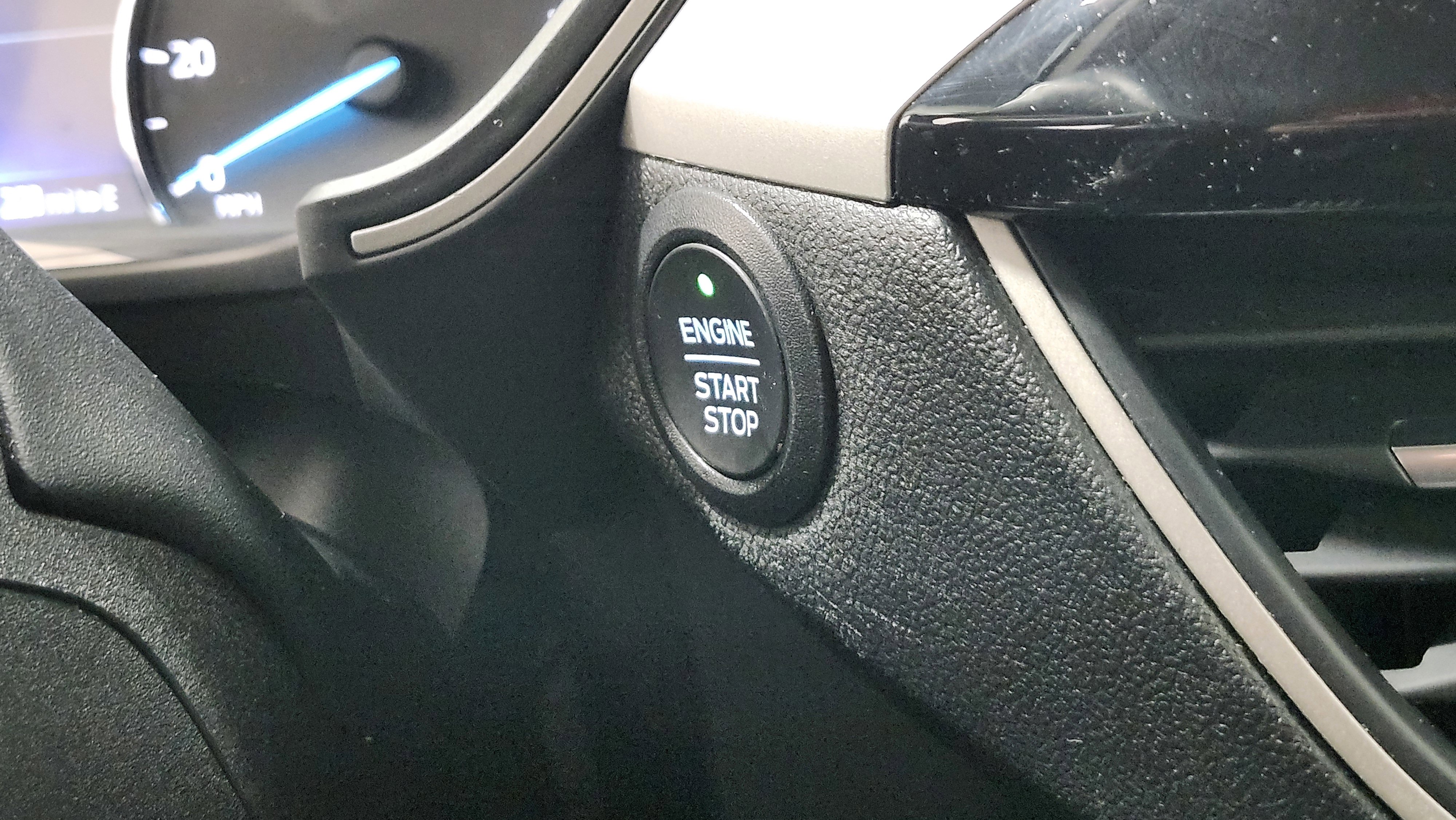 Used 2021 Ford Escape SE image 8