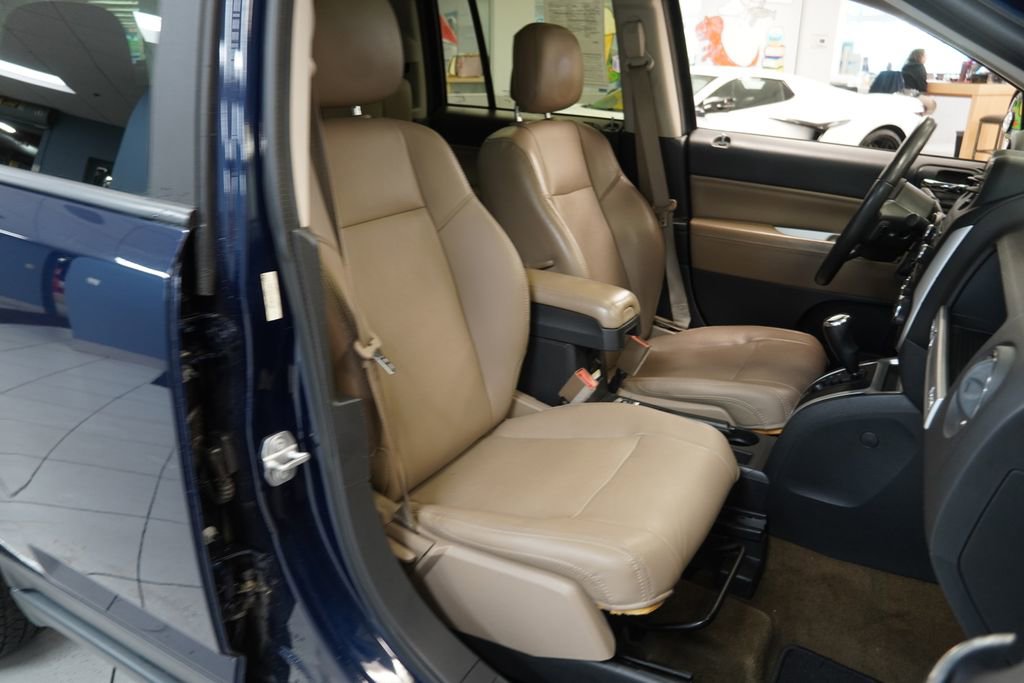 Used 2016 Jeep Compass High Altitude AWD/4WD image 23
