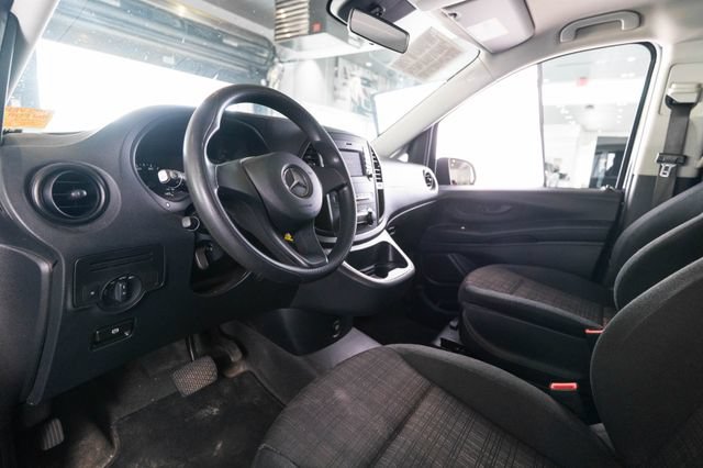 Used 2019 Mercedes-Benz Metris Passenger image 4