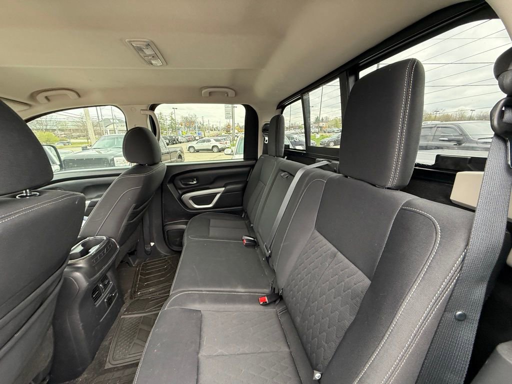 Used 2018 Nissan Titan SV w/ SV Convenience Package RWD image 25