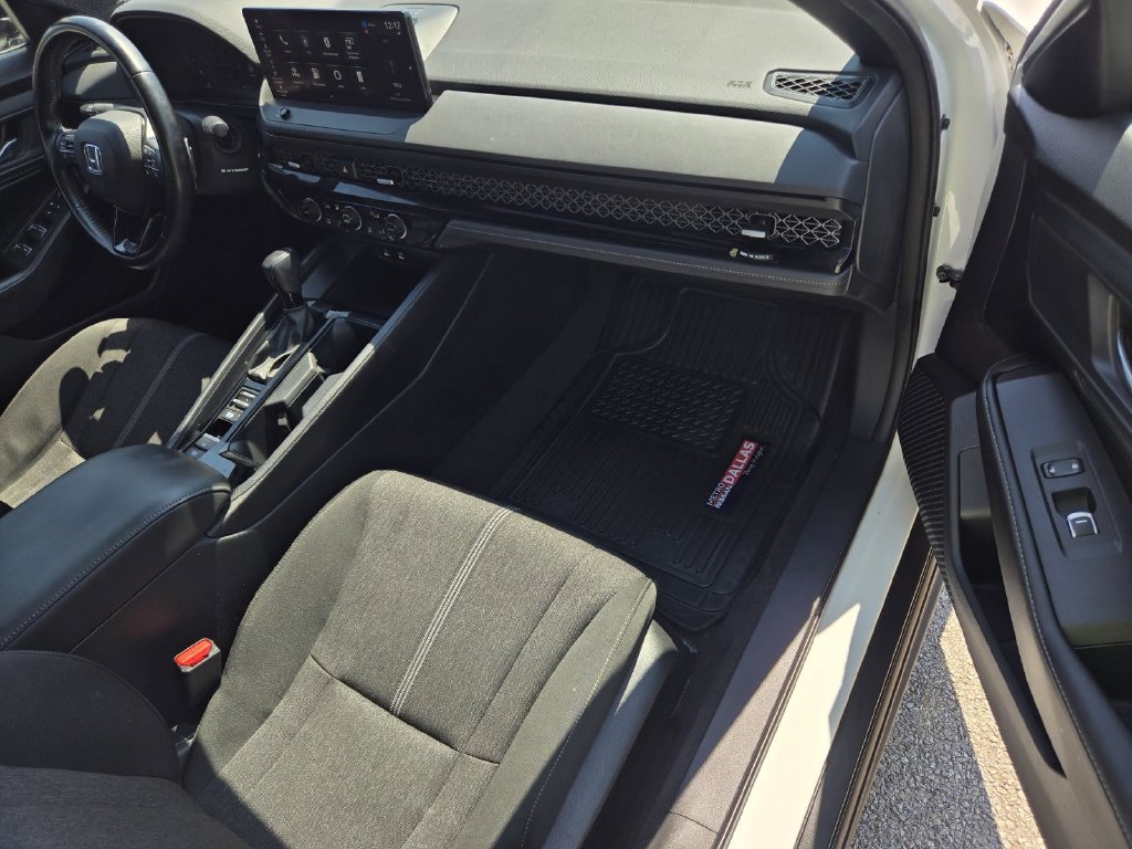 Used 2023 Honda Accord Sport image 7