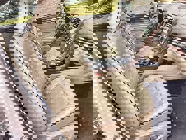 Used 2017 Ford Fusion Platinum image 12