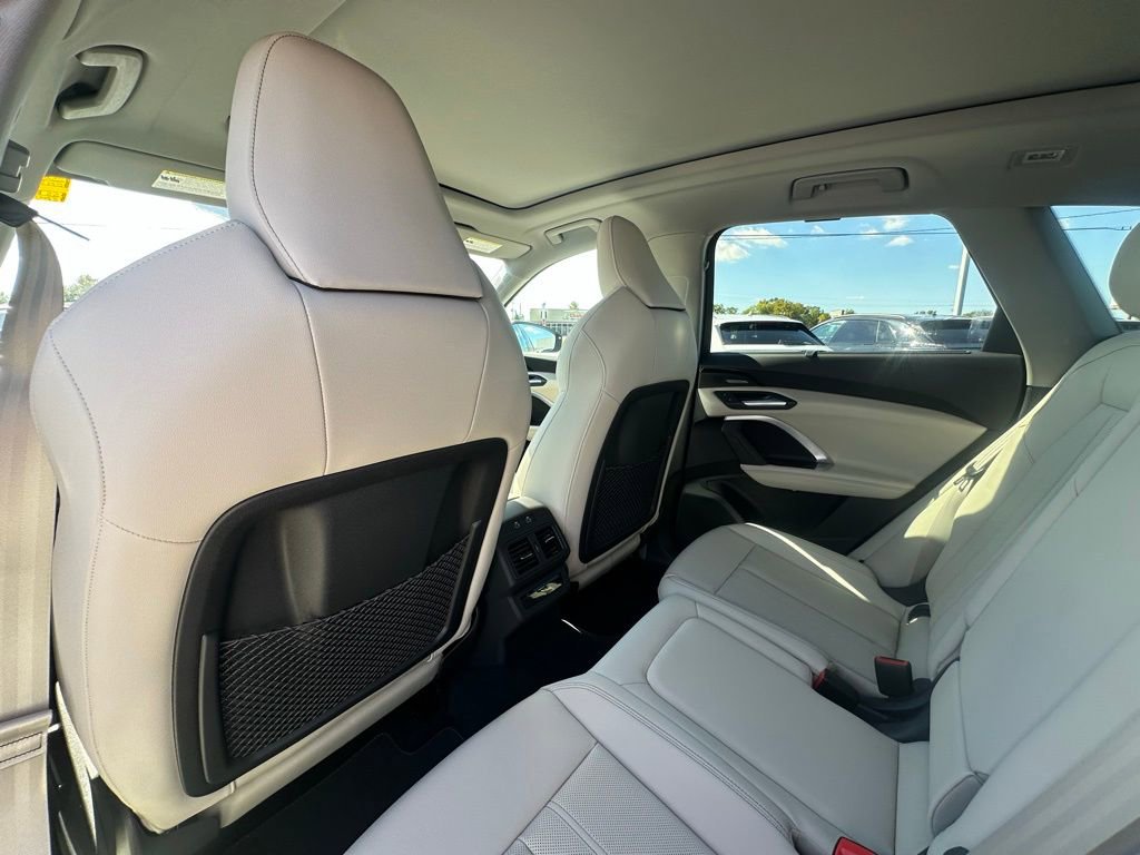New 2025 Audi Q5 Premium Plus image 22