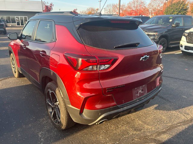Used 2022 Chevrolet TrailBlazer RS w/ Sun and Liftgate Package AWD/4WD image 2