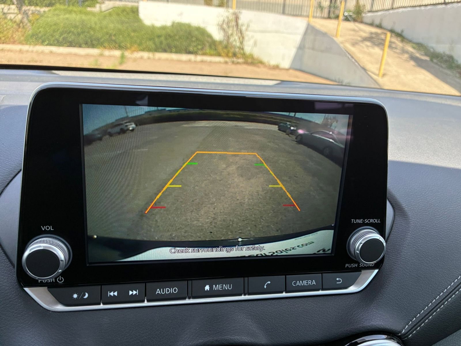 Used 2025 Nissan Sentra SV FWD image 22
