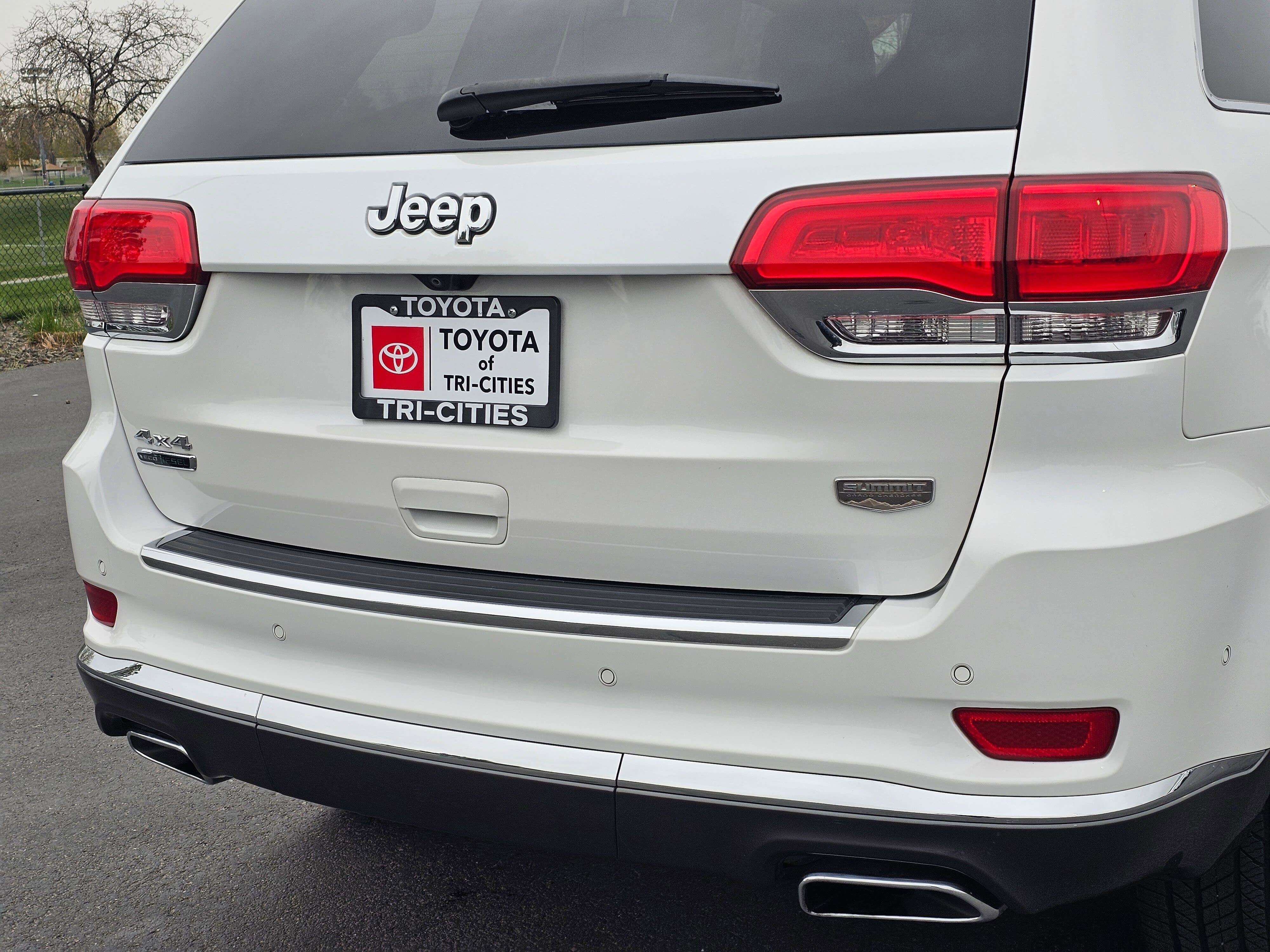 Used 2018 Jeep Grand Cherokee Summit w/ Skid Plate Group image 13