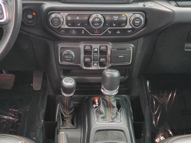 Used 2021 Jeep Wrangler Unlimited Sahara AWD/4WD image 18