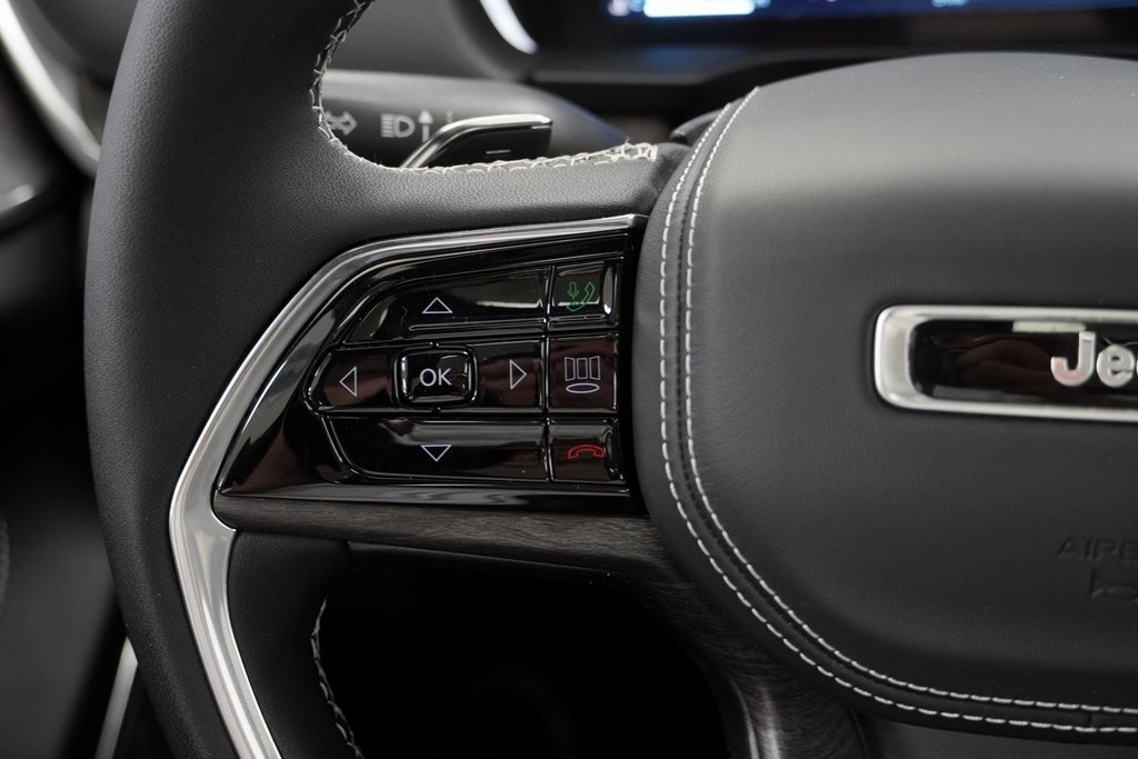 New 2025 Jeep Grand Cherokee Overland image 27