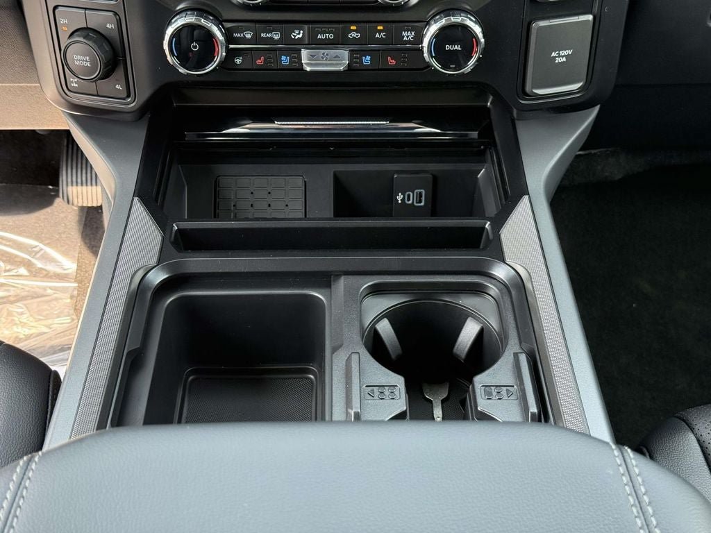 New 2026 Ford F250 Lariat w/ FX4 Off-Road Package AWD/4WD image 17