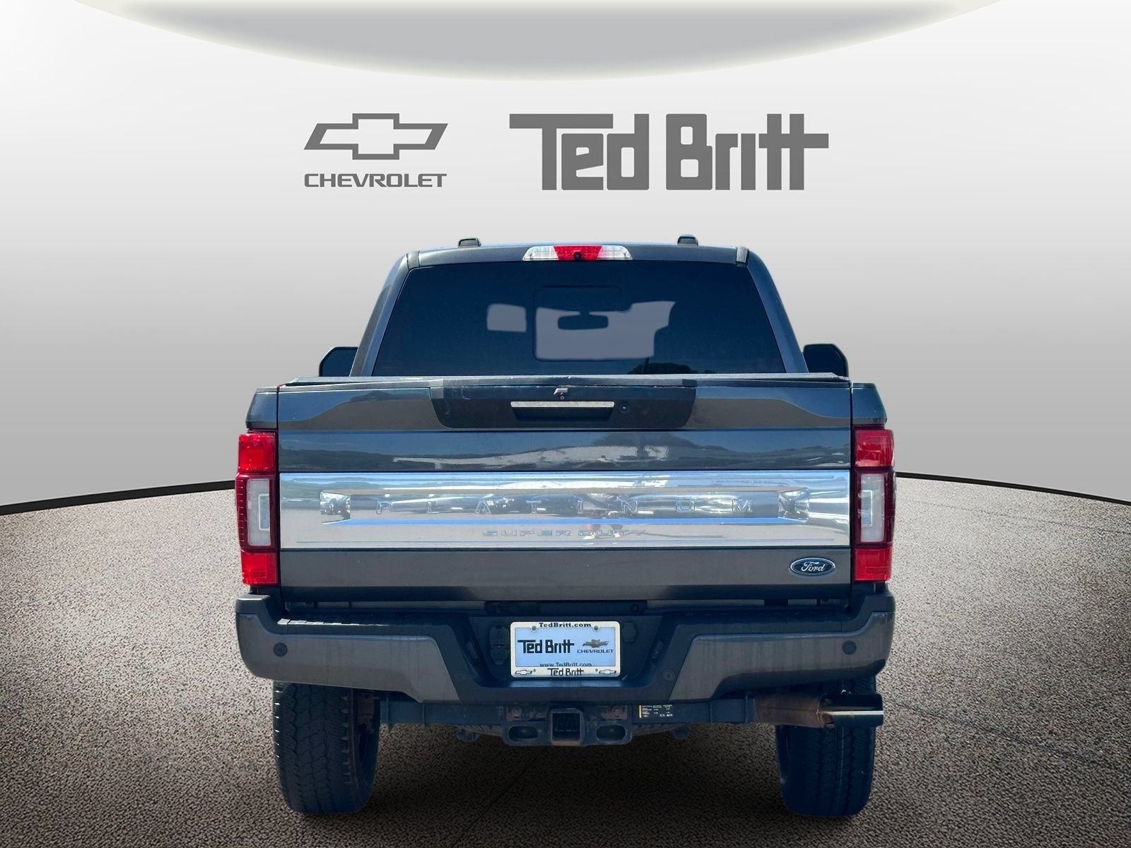 Used 2020 Ford F250 Platinum w/ FX4 Off-Road Package AWD/4WD image 5