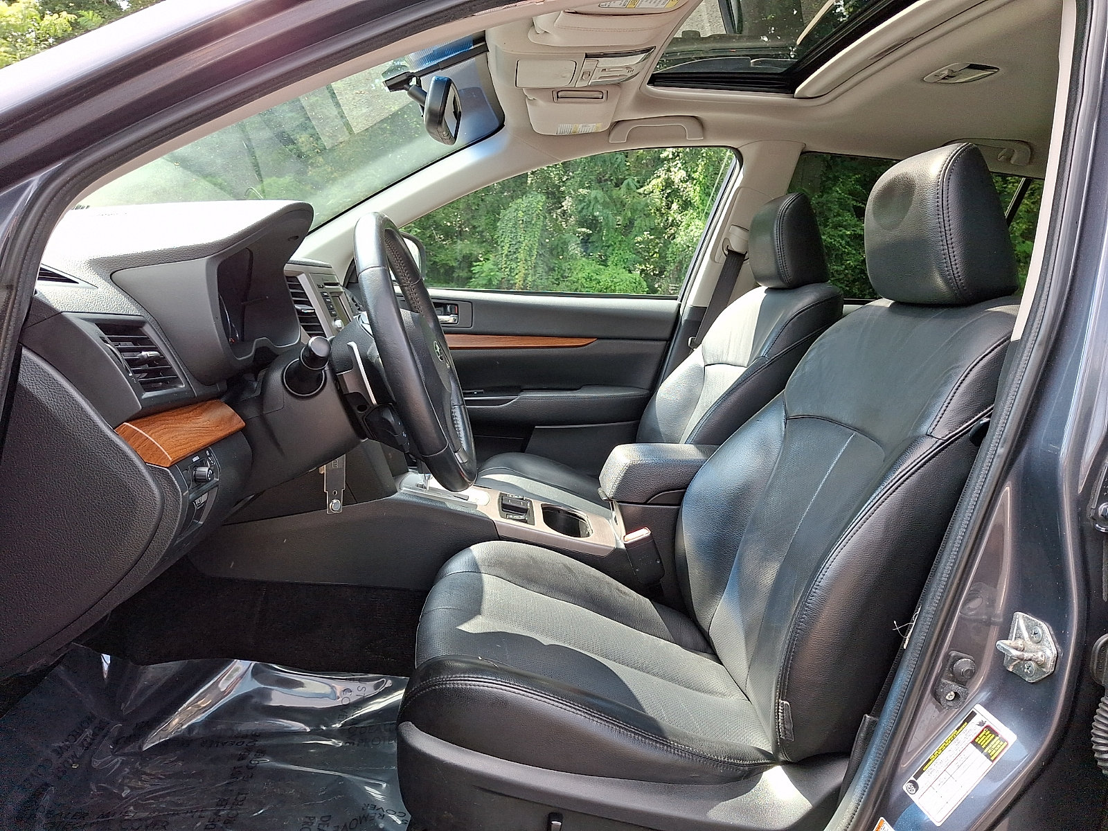 Used 2014 Subaru Outback 2.5i Limited w/ Moonroof Package AWD/4WD image 14