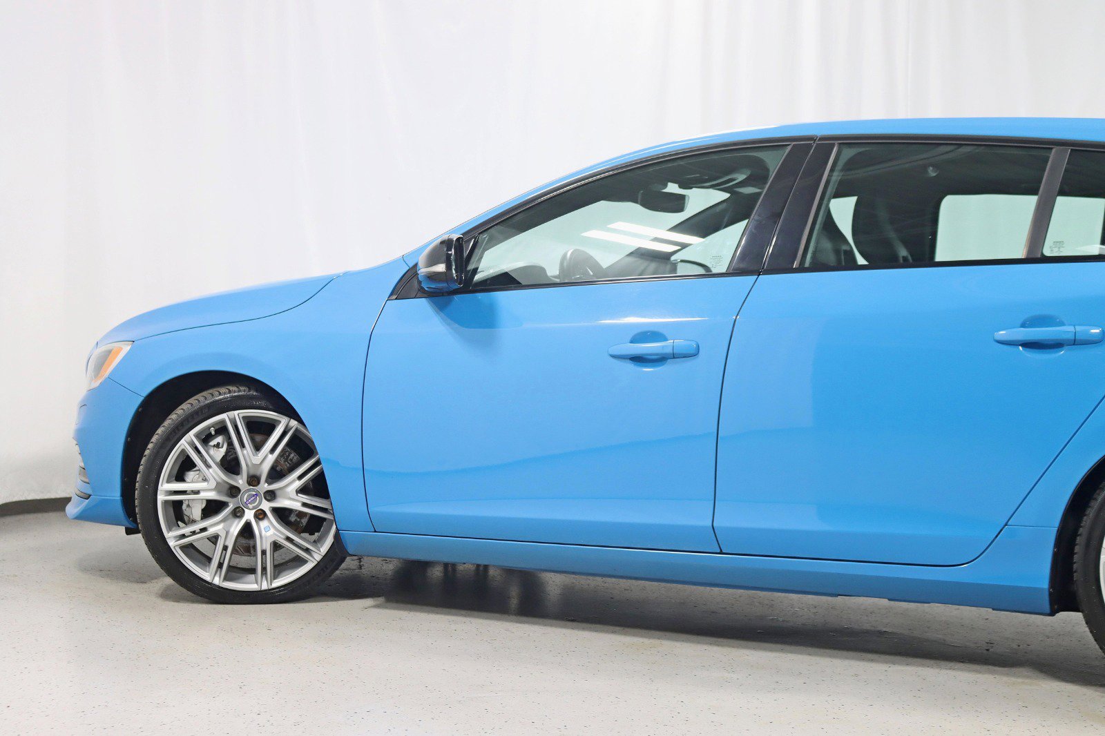 Used 2017 Volvo V60 T6 Polestar image 11