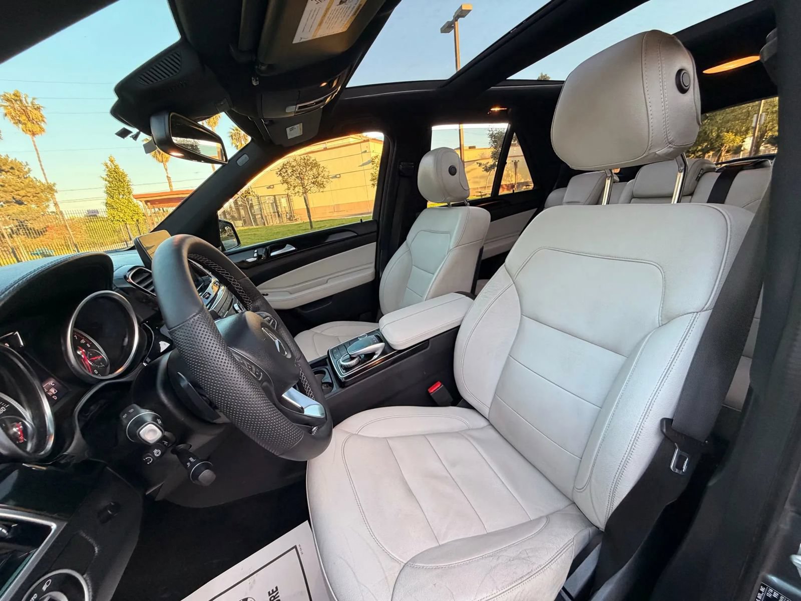 Used 2017 Mercedes-Benz GLE 400 4MATIC image 33